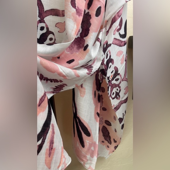 Blushing Blooms Kimono - Picture 6 of 8